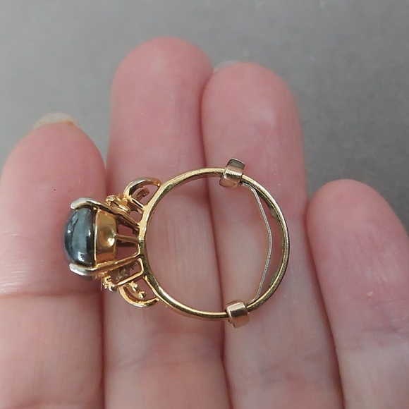 Vintage Gold Plated Hematite Black Alaskan Oval Solitaire Ring Size 5 Or 6 - Picture 3 of 6